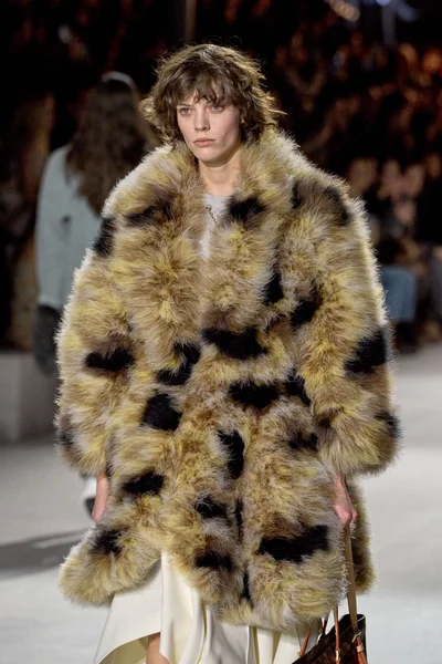Look 84